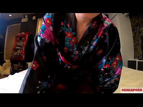 ❤️ Ung cosplay pige elsker sex til orgasme med en sprøjte i en hestepige og et blowjob. Asiatisk pige med behåret fisse og smukke bryster i traditionel japansk kostume i amatørvideo, der viser onani med fucklegetøj. Sakura 3 OSAKAPORN. ️ Porno at da.milfnut-net.ru ☑
